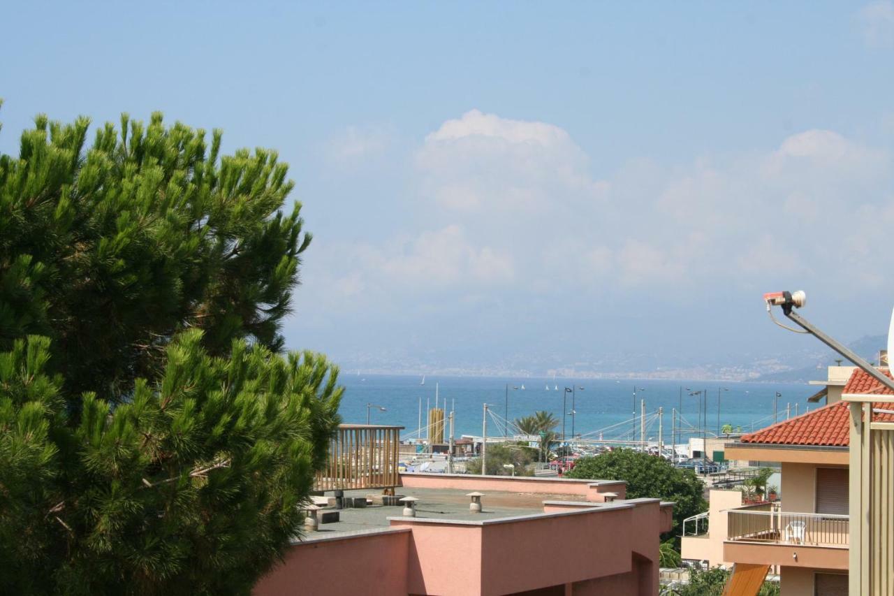 Hotel Rosalia Bordighera Exterior foto